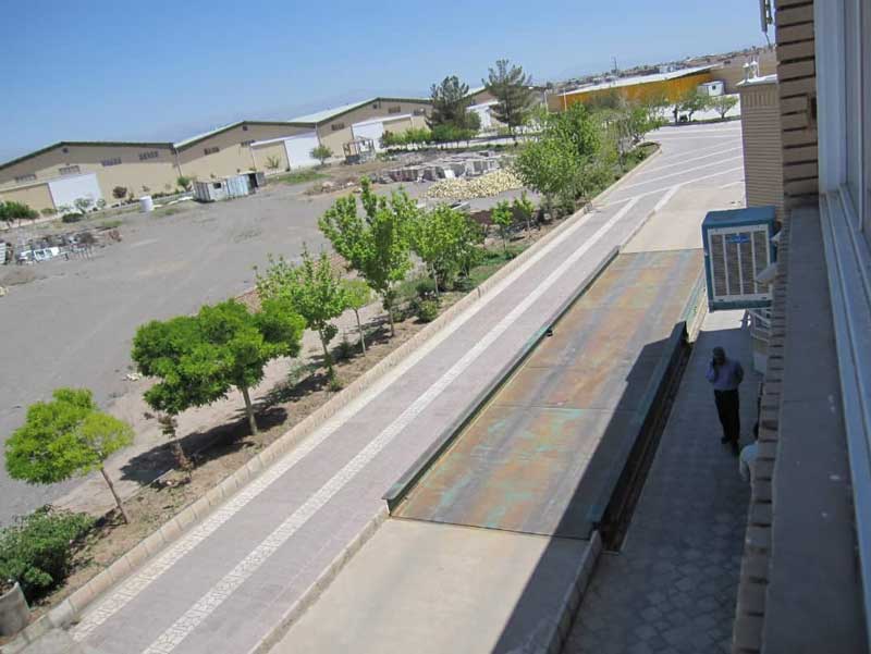 محیط بیرون از اداری درسا کویر